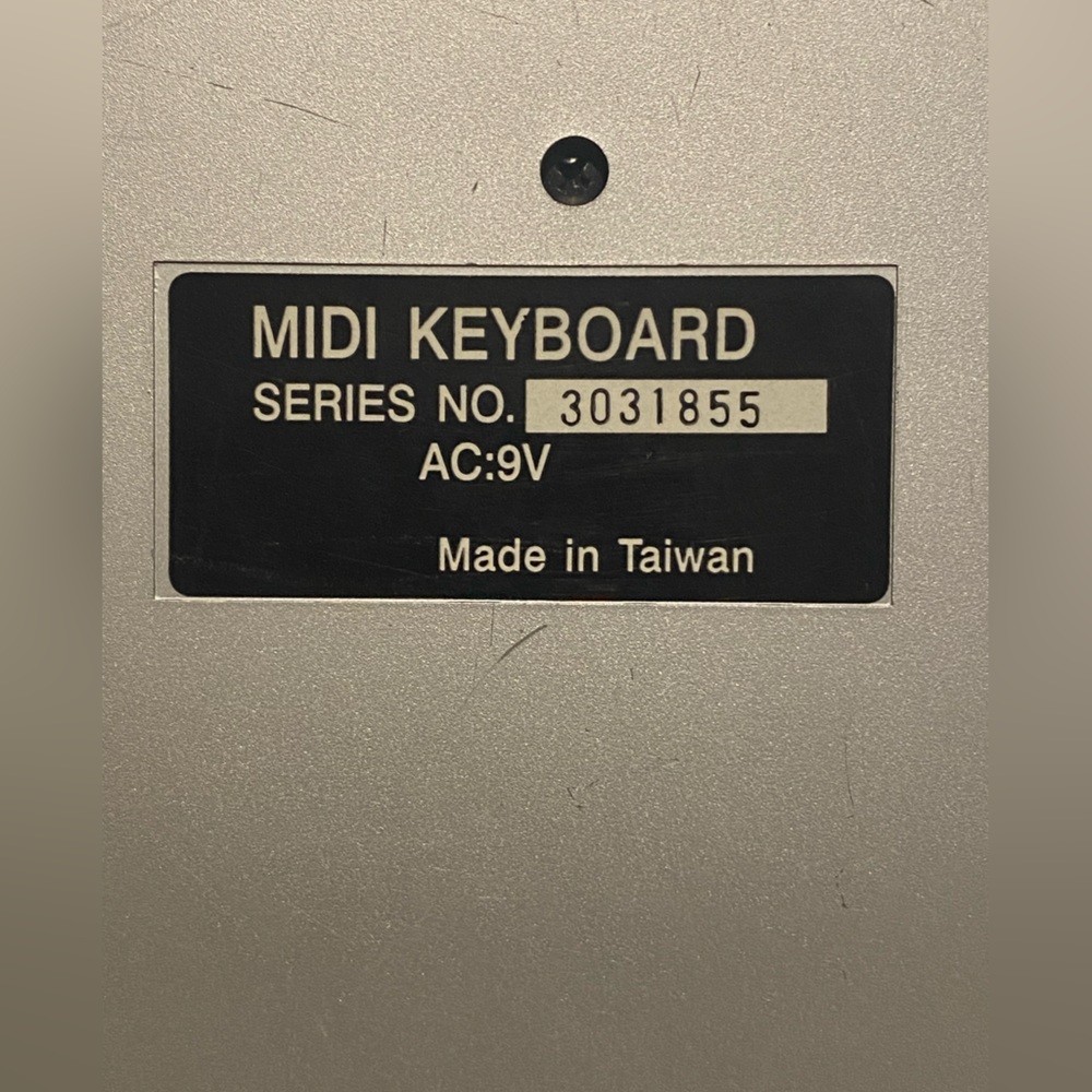M Audio Ozone MIDI Keyboard Controller - Picture 6 of 6